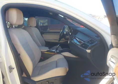 2013 BMW X6 xDrive35I z USA, uszkodzony, nr VIN 5UXFG2C53DL783634